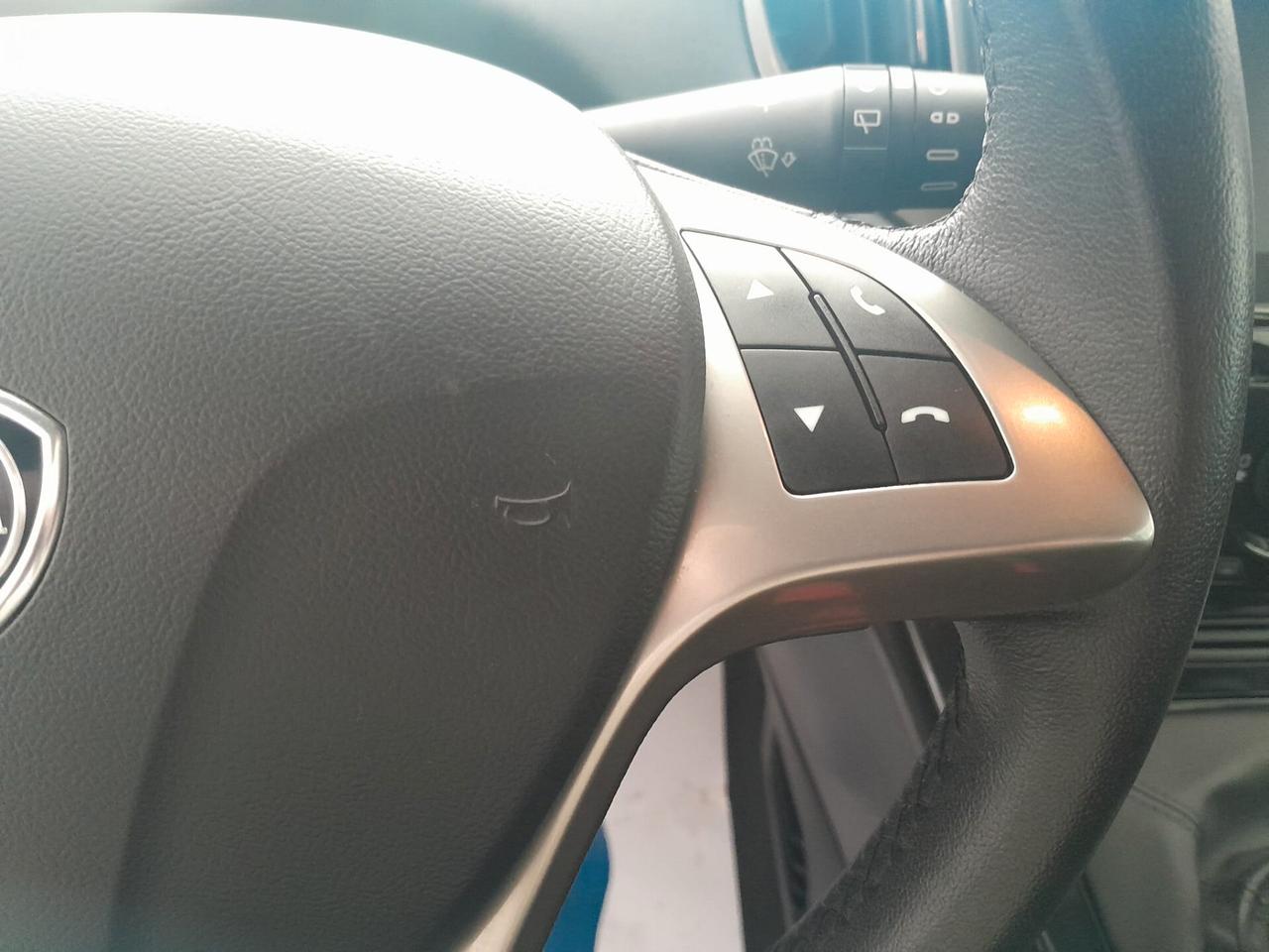 Lancia Ypsilon 1.0 FireFly 5 porte S&S Hybrid Ecochic Gold