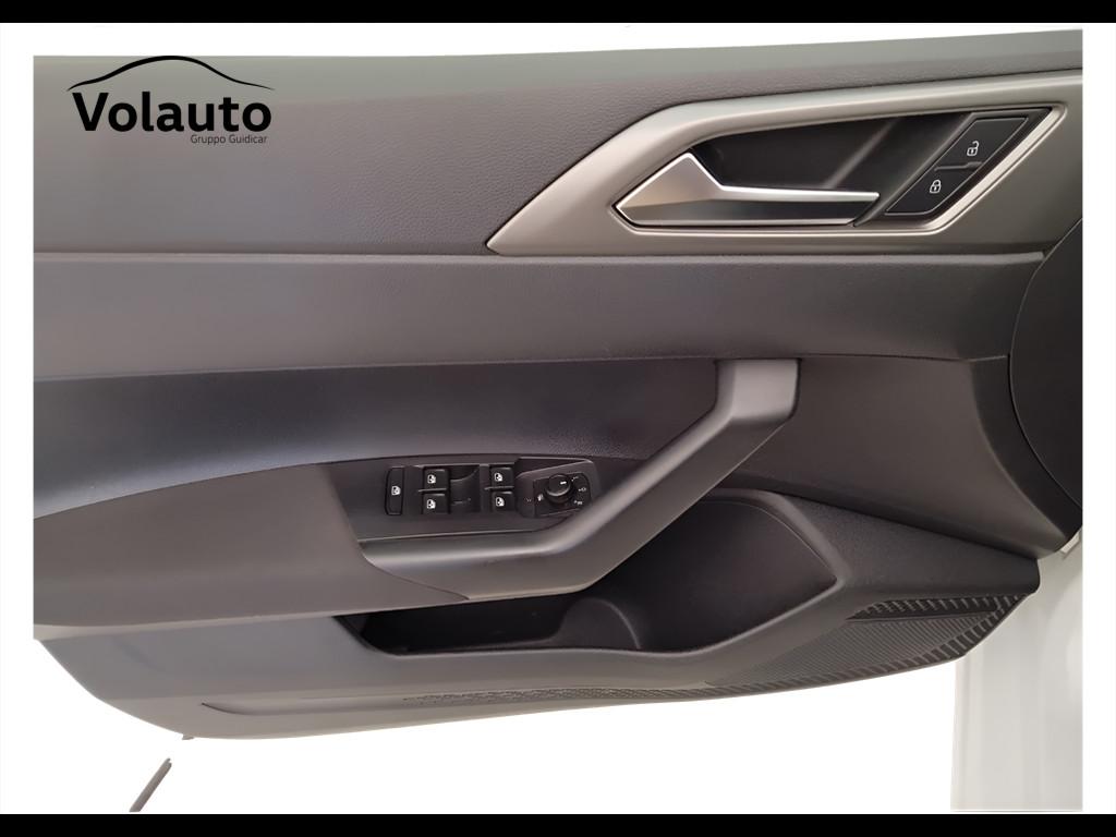 VOLKSWAGEN Polo VI 2017 - Polo 5p 1.0 tgi Comfortline 90cv my19