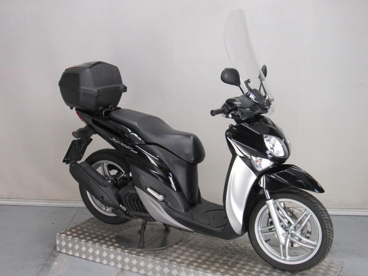 Yamaha Xenter 125 RUOTA ALTA PEDANA PIATTA