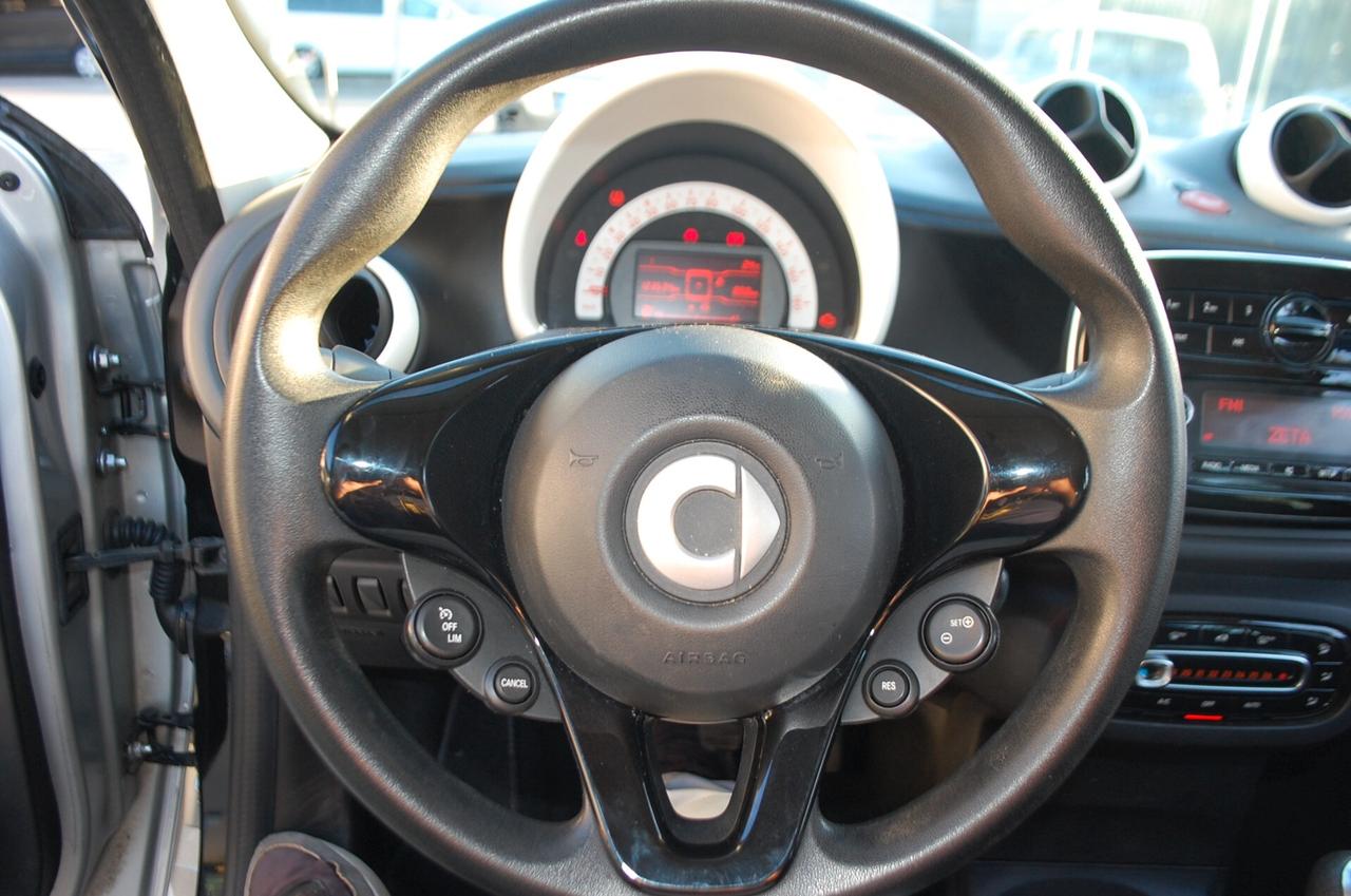 Smart ForFour 1.0 Urban 71CV Lega Clima USB