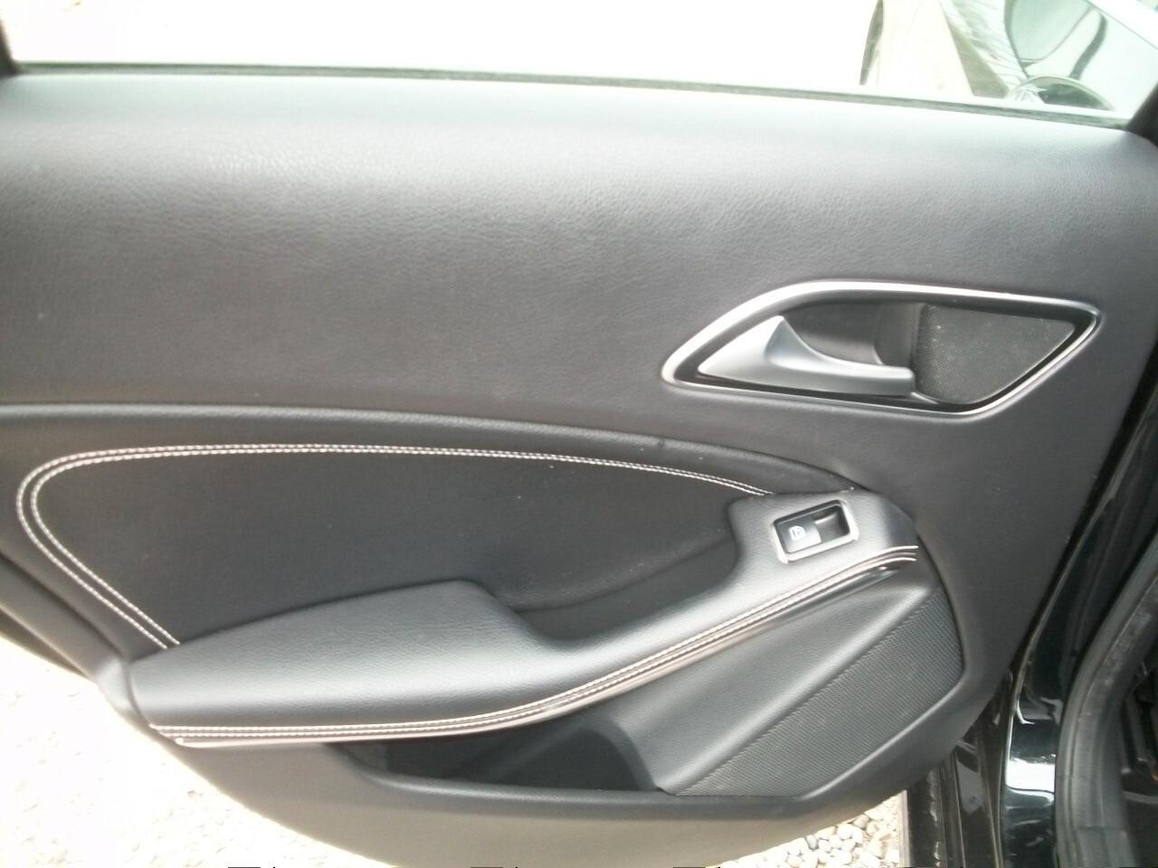 Mercedes-benz A 180 Premium CC 1595 KW 90 HP 122 KM 97650 TALIANDATI GARANZIA UN ANNO BENZINA EURO 06 NERA