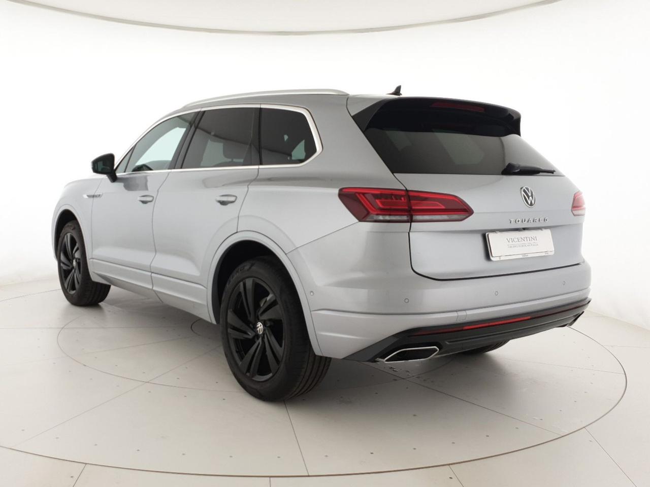 Volkswagen Touareg 3.0 v6 tdi elegance r-line exterior pack 286cv tiptronic