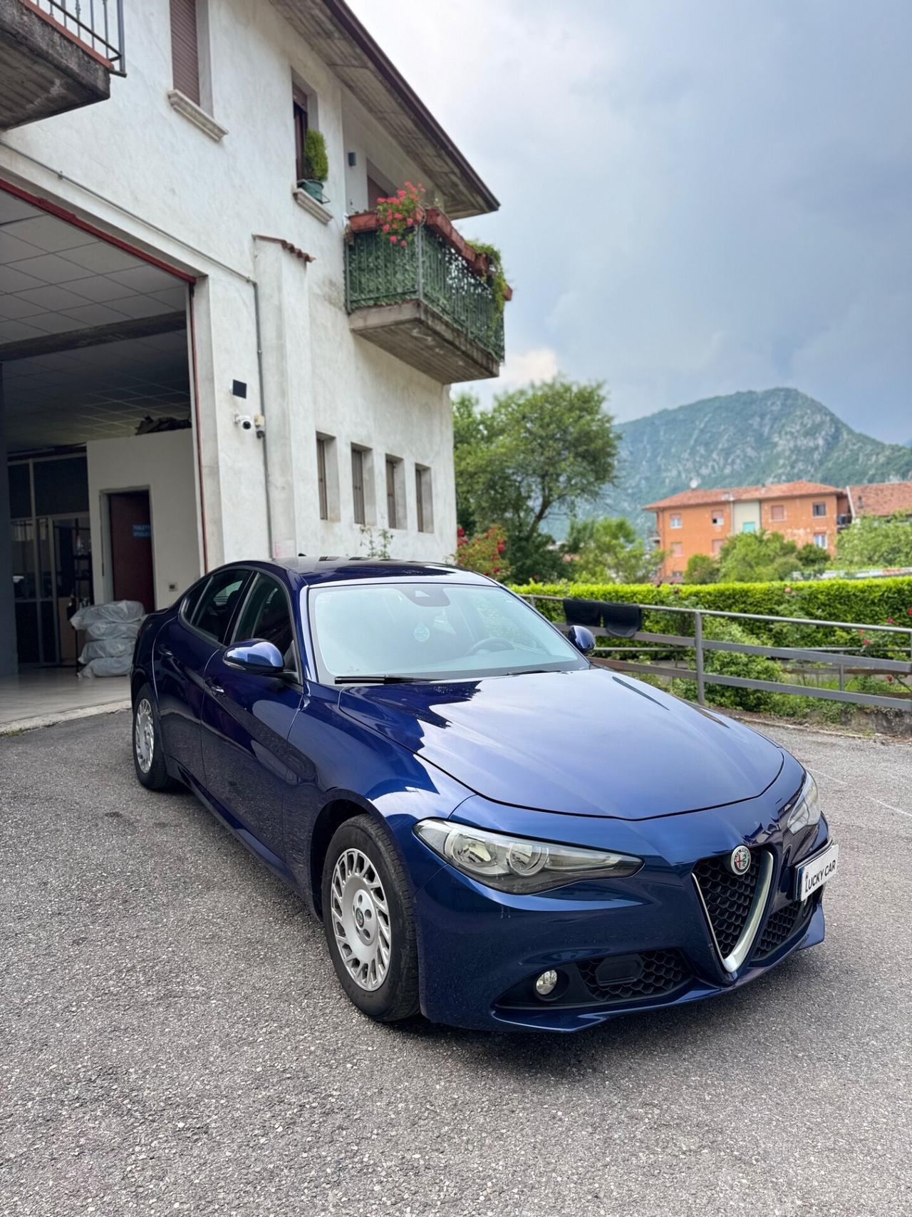 Alfa Romeo Giulia 2.2 Turbodiesel 180 CV Business Sport