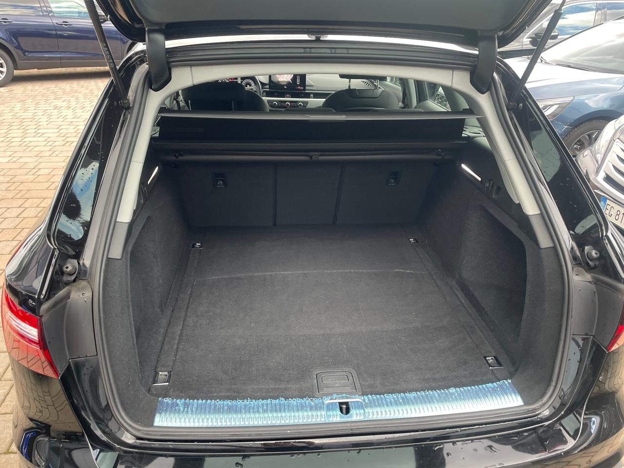 Audi A4 Avant 30 TDI/136 CV S tronic Business