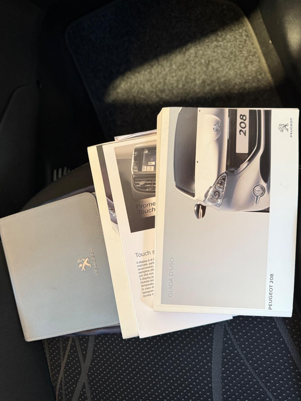 Peugeot 208 1.4 HDi 68 CV 5 porte Active UNICOPROP CINGHIA FATTA