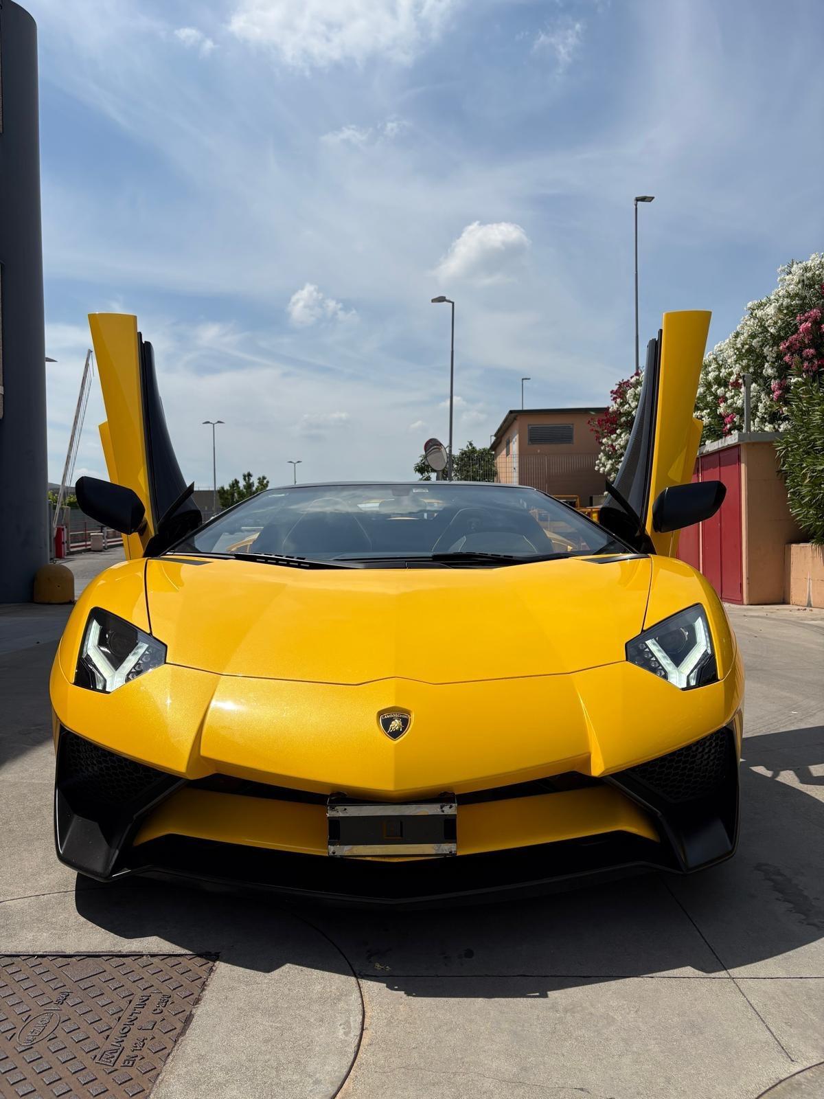 Lamborghini Aventador 6.5 V12 LP750-4 Superveloce Roadster