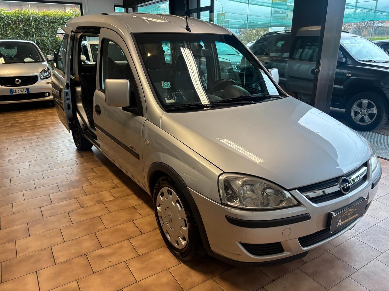 Opel Combo 1.3 CDTI*5 POSTI