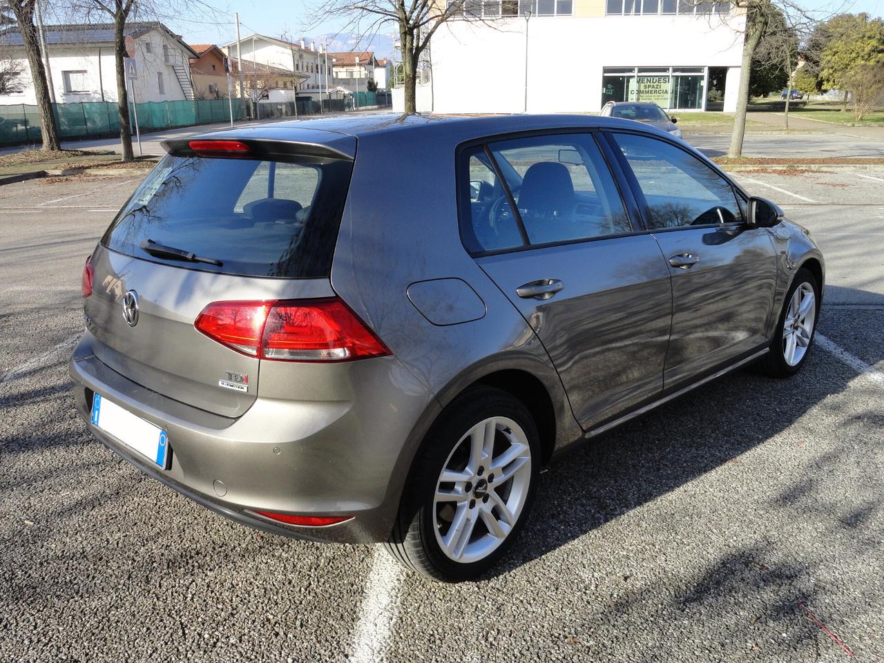 Volkswagen Golf Variant 1.6 TDI 110 CV DSG Comfortline BlueMotion Tech.