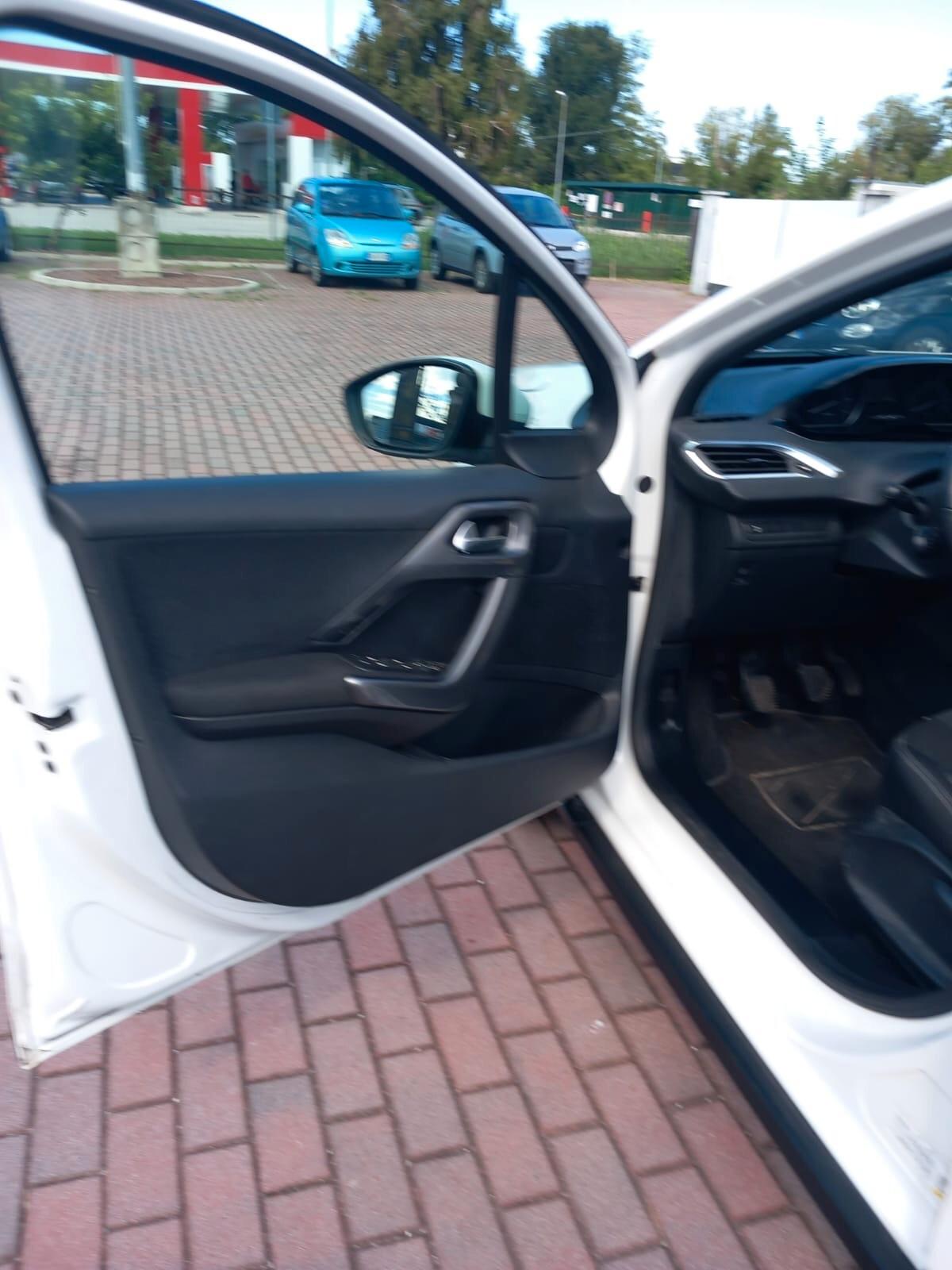 Peugeot 2008 PureTech 82 Allure