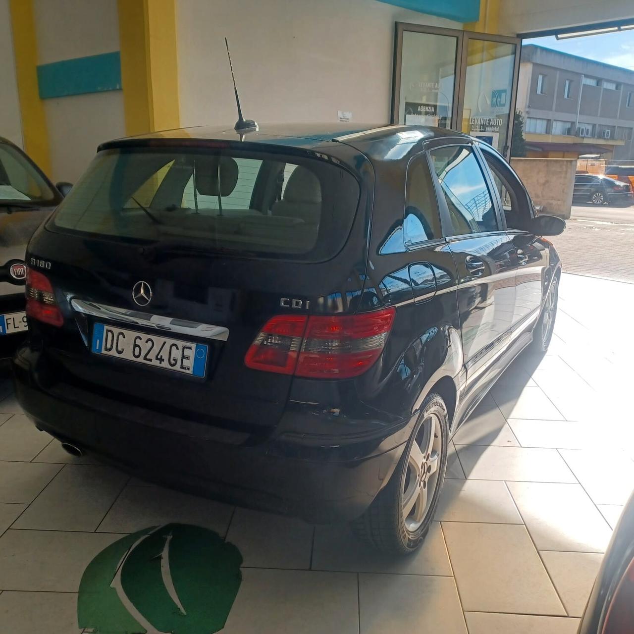 136.428 km CLASSE B 180 PERFETTA 1 2MESI GARANZIA