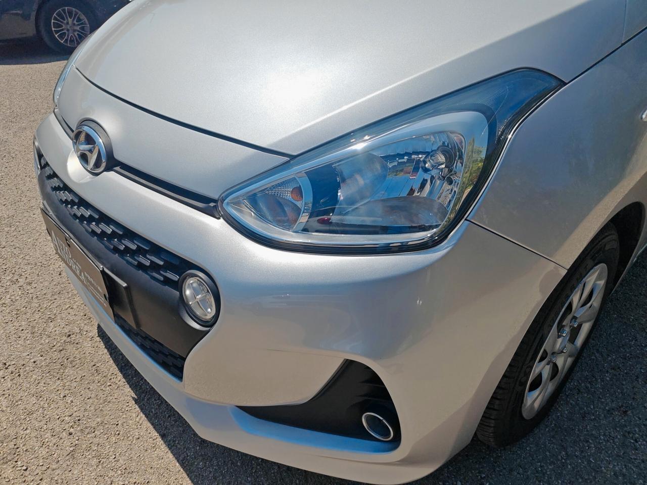 Hyundai i10 1.0 Benzina full optional 2019