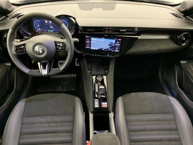 Alfa Romeo Junior 1.2 ibrida Intensa 145cv edct6