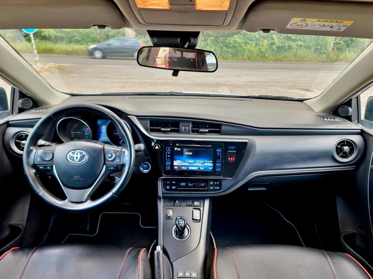 Toyota Auris Touring Sports 1.8 Hybrid Lounge 2018-E6B Automatico NEO