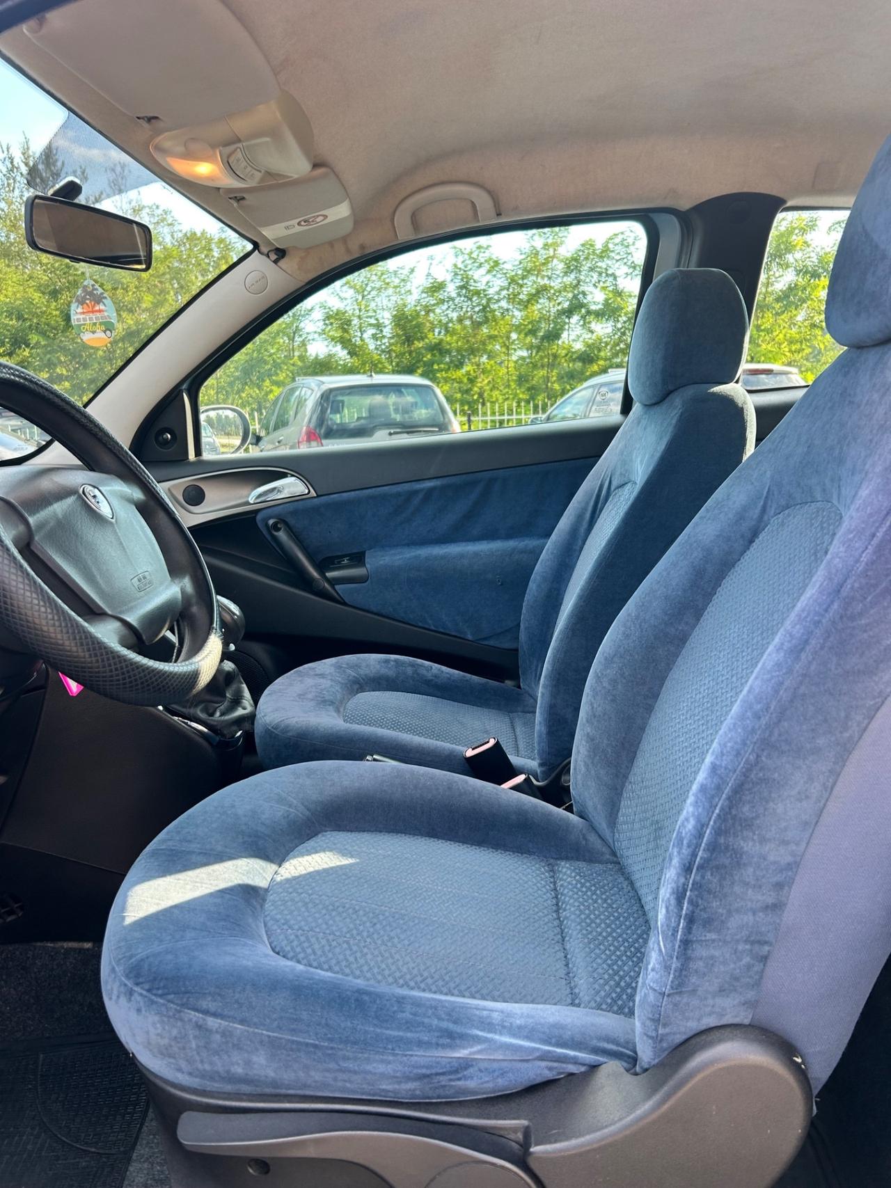 Lancia Ypsilon 1.2 Argento