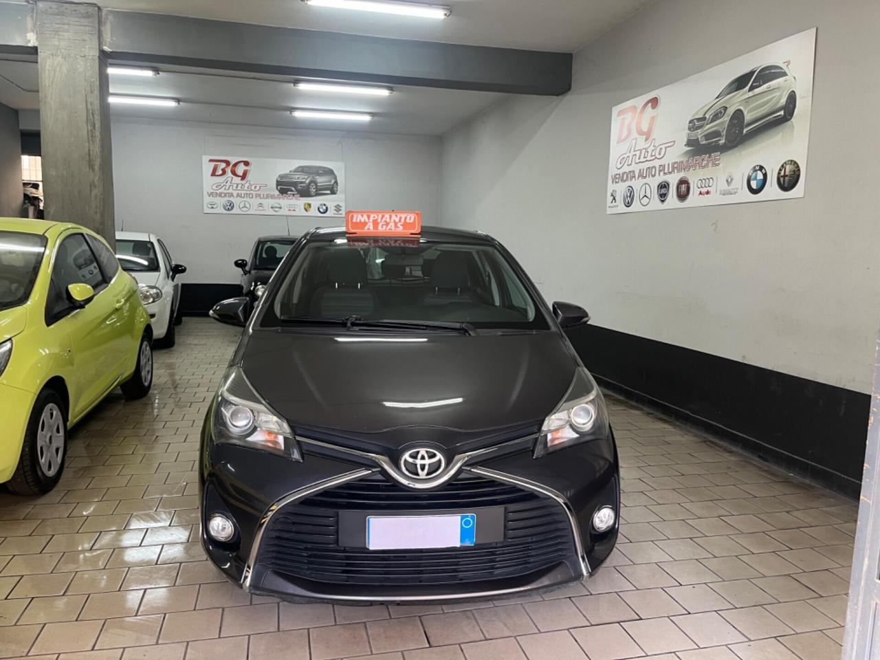 Toyota Yaris 1.0 gpl red edition full 2016