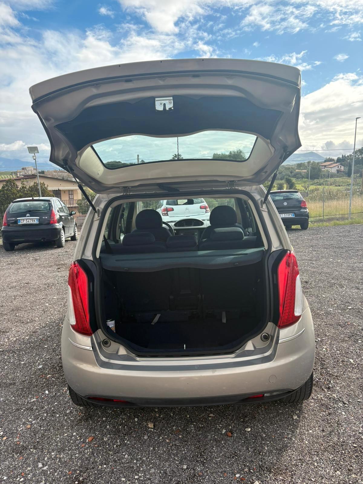 Lancia MUSA 1.4 16V Poltrona Frau