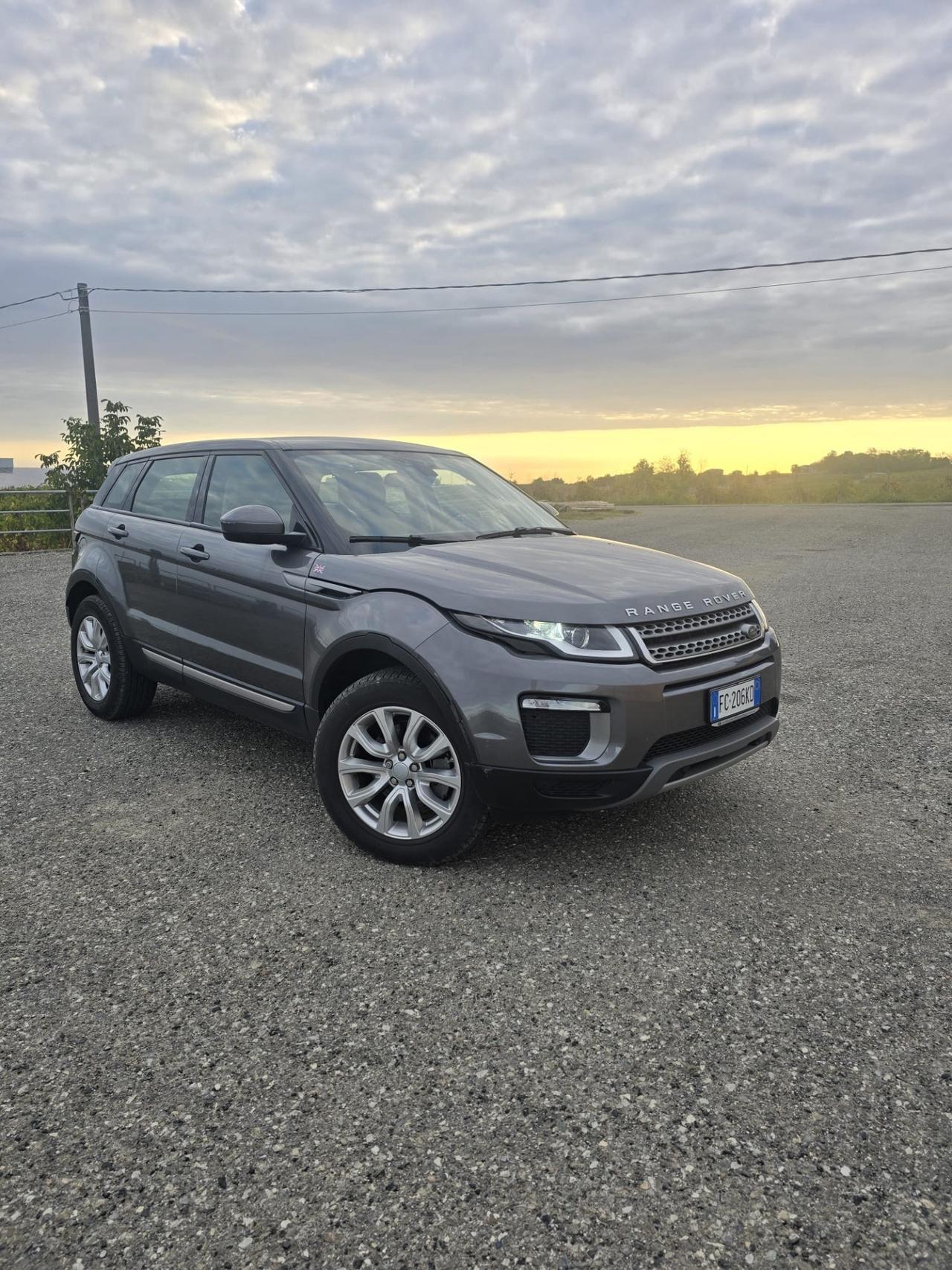 LAND ROVER RANGE ROVER EVOQUE 2.0 TD4 SE 150 CV AUTOMATICA – 55.390 KM CERTIFICATI