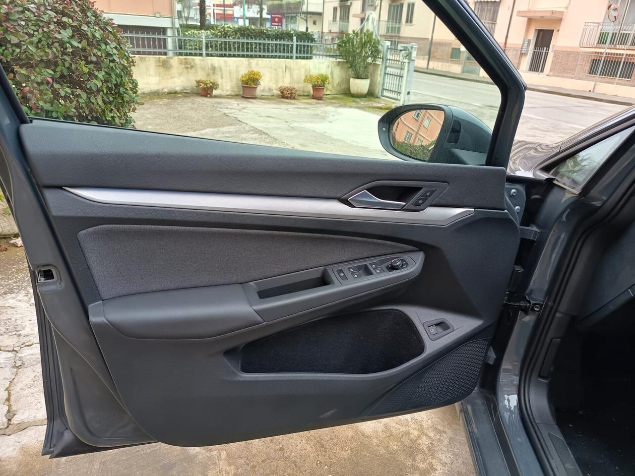 Volkswagen Golf 1.5 TSI eHYBRID 204cv EDITION PLUS DSG