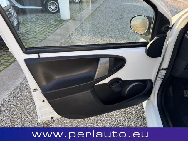 TOYOTA Aygo 1.0 12V VVT-i 5 porte Cool Soda Connect