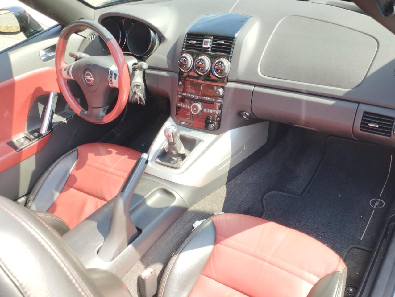 Opel GT 2.0 turbo 16v roadster c/pelle 260cv