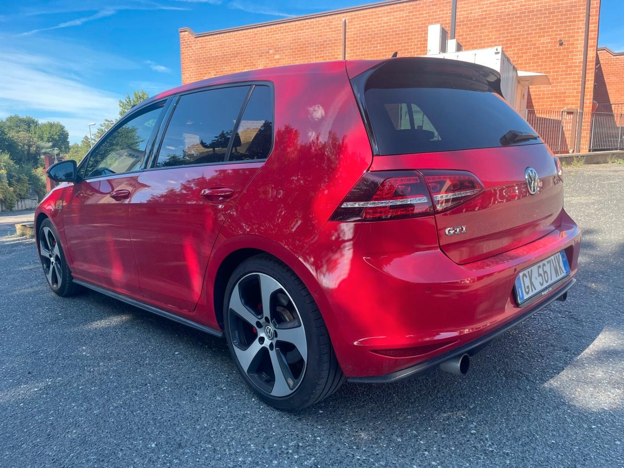 Volkswagen Golf GTI VII 5p 2.0 tsi 220CV