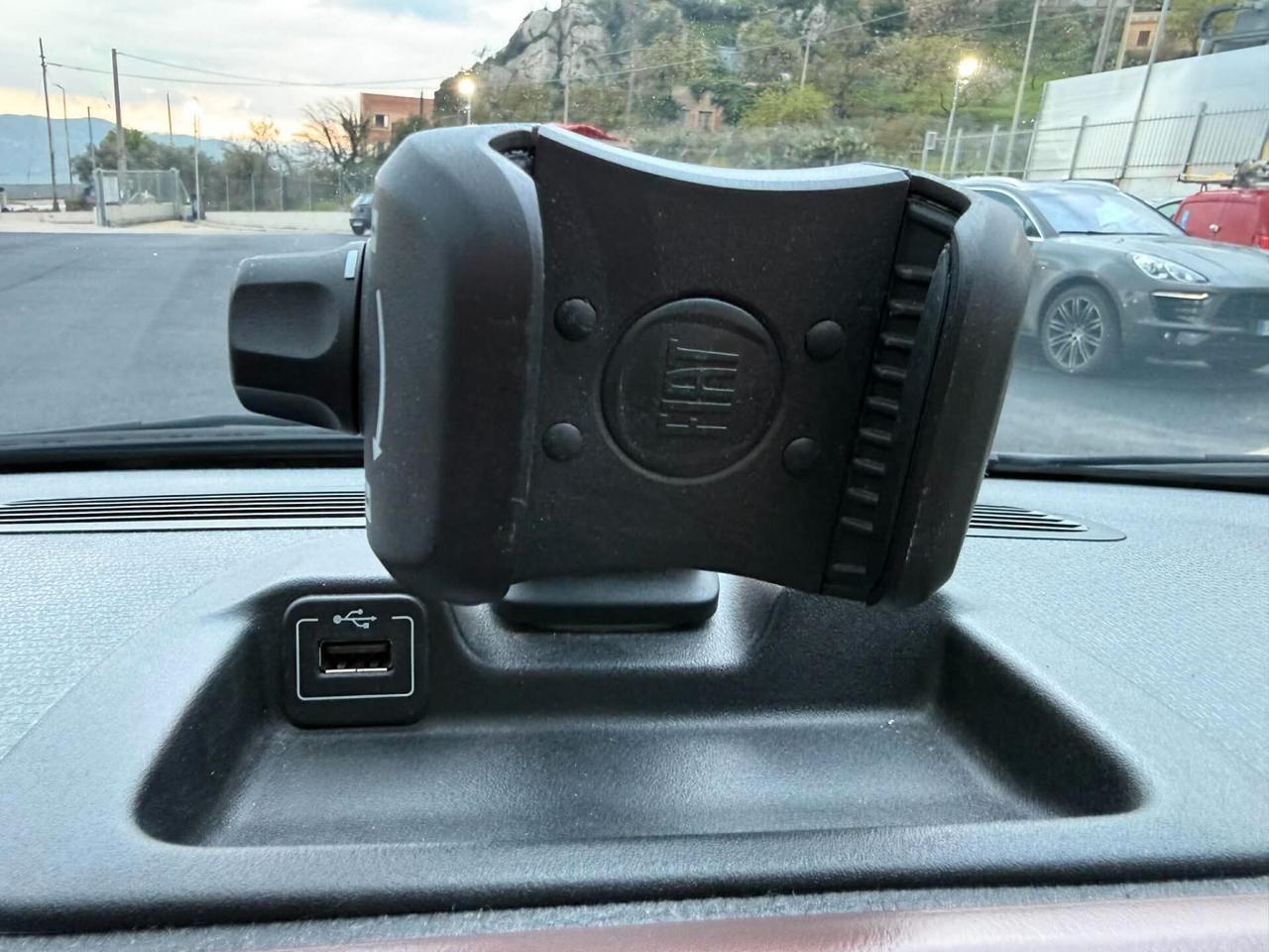 Fiat Panda 1.2 City Cross TRUSSARDI