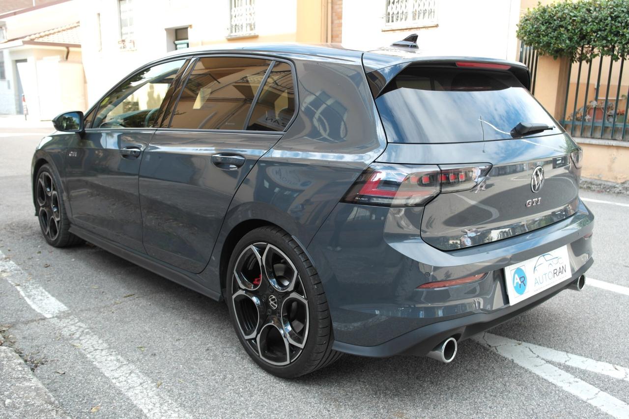 Volkswagen Golf GTI 2.0 TSI DSG