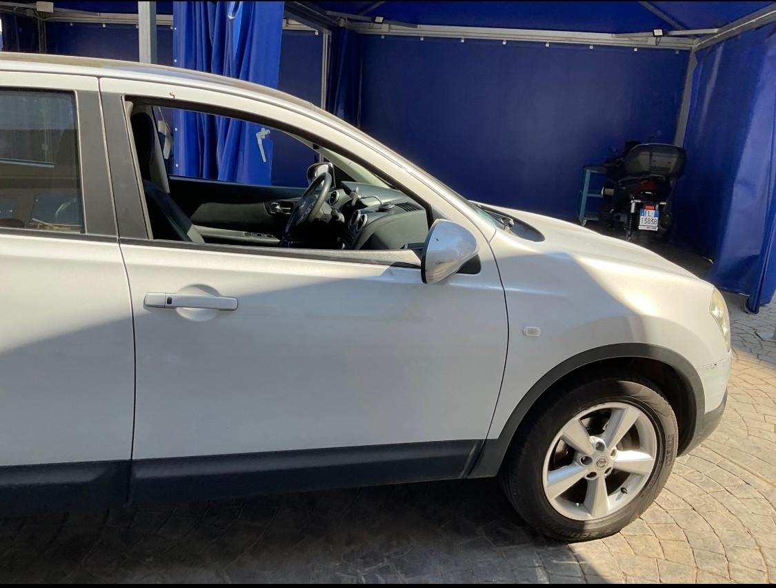 Nissan Qashqai 2.0 dCi DPF 4WD Tekna