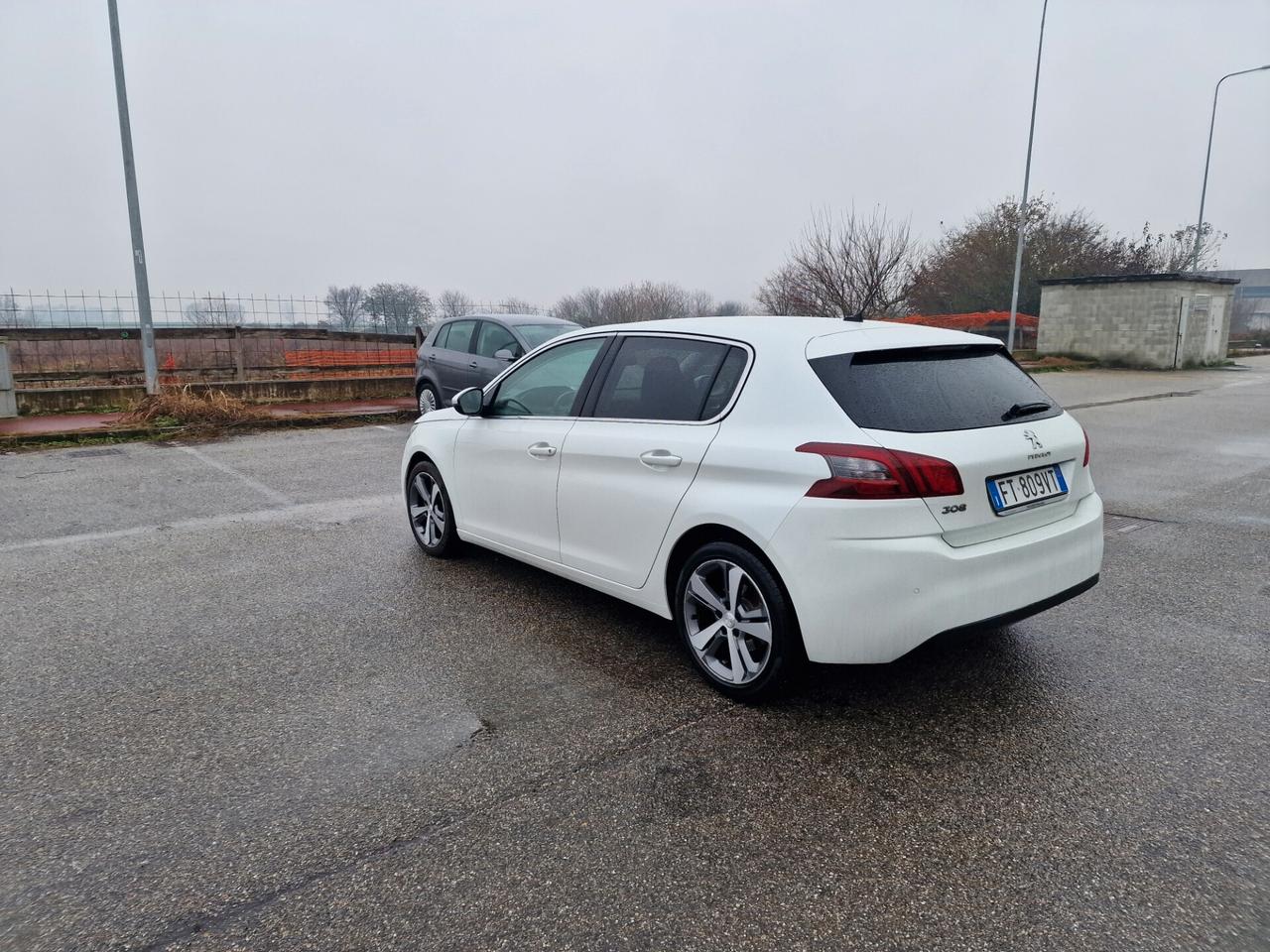 Peugeot 308 PureTech Turbo 130 S&S Allure