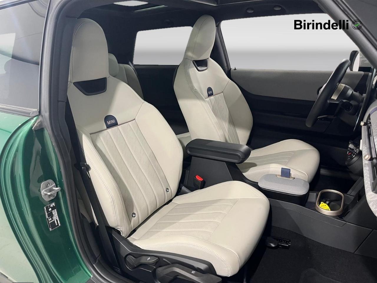 MINI Mini 5ª serie (F66) - Mini Cooper C Favoured