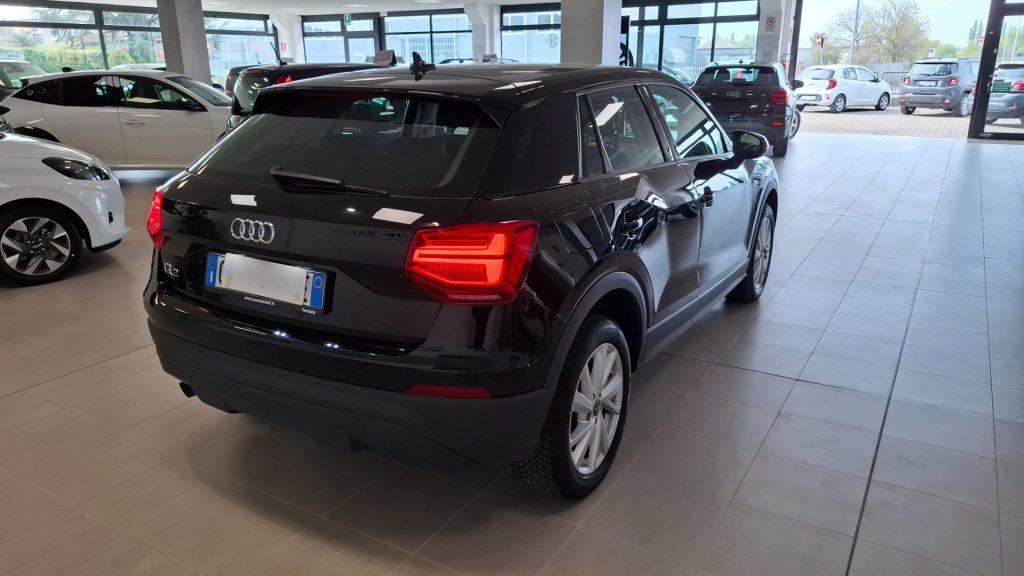 AUDI Q2 30 TDI S tronic Business
