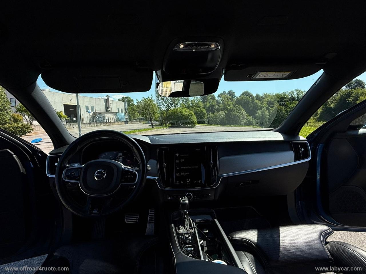 VOLVO D5 AWD Geartronic R-design