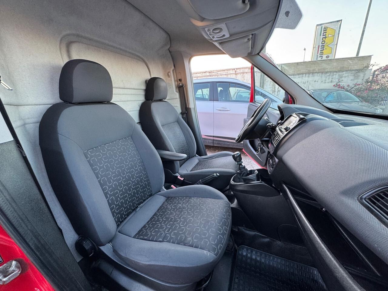 Fiat Doblo 1.4 T-Jet 16V Emotion Metano