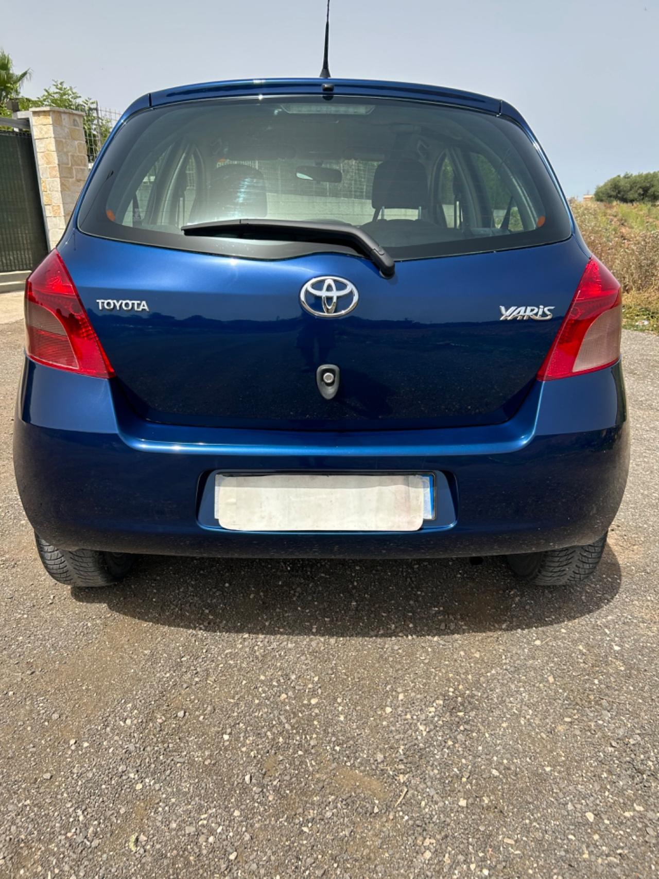 Toyota yaris 1.0