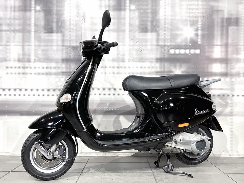 Piaggio Vespa ET4 150