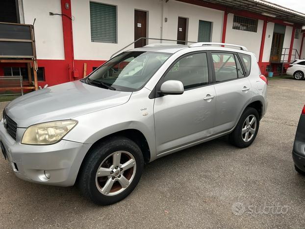 Toyota RAV 4 RAV4 2.2 D-4D 136 CV