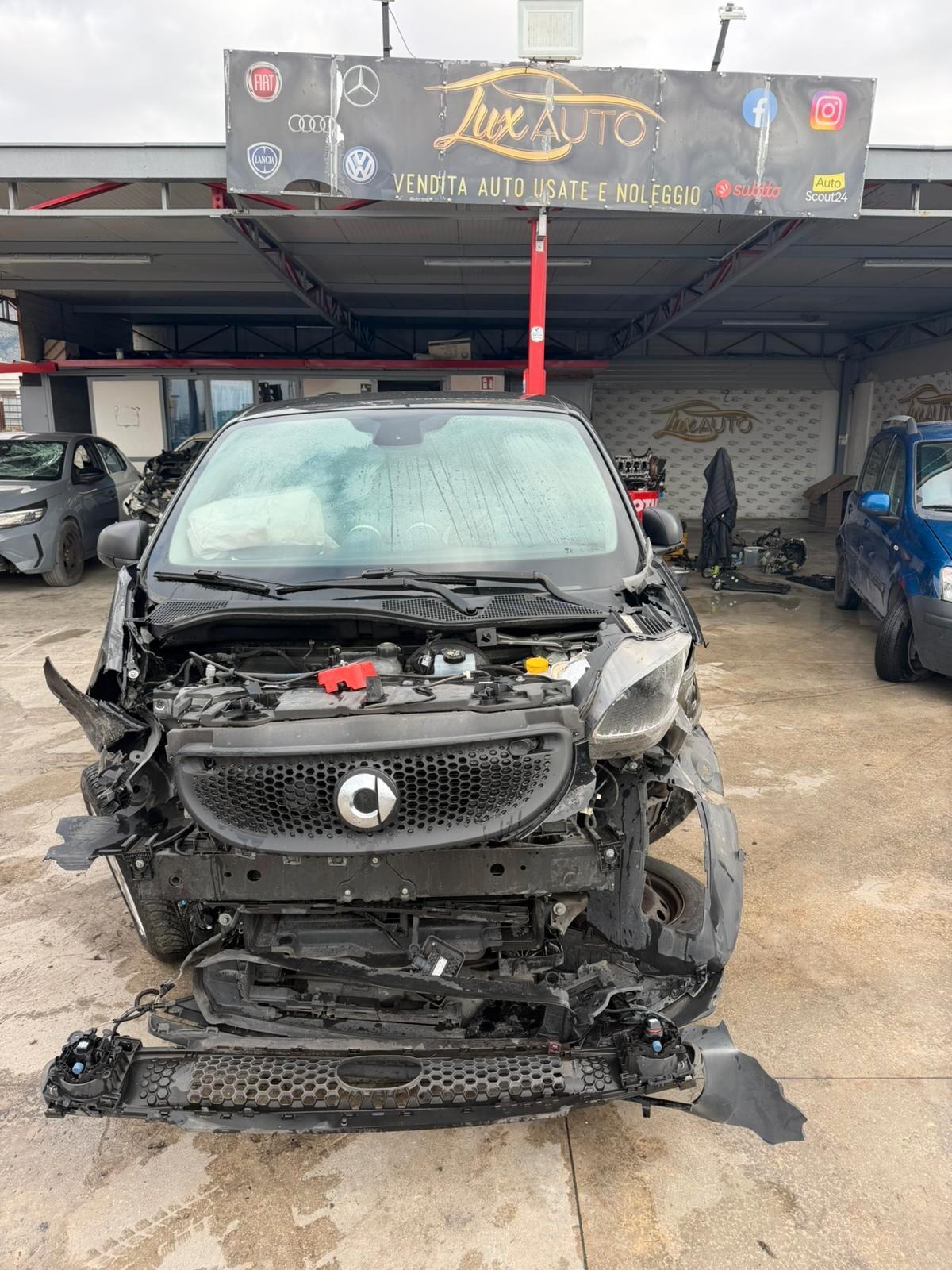 Smart ForFour 70 1.0 sinistrato - 2019