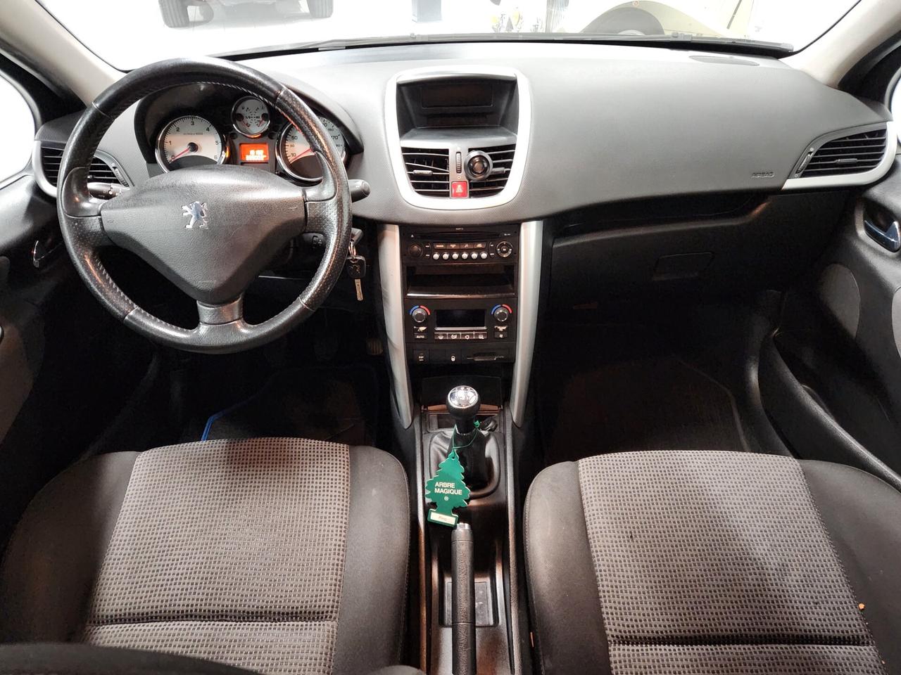 Peugeot 207 1.6 HDi 90CV 5p. XS