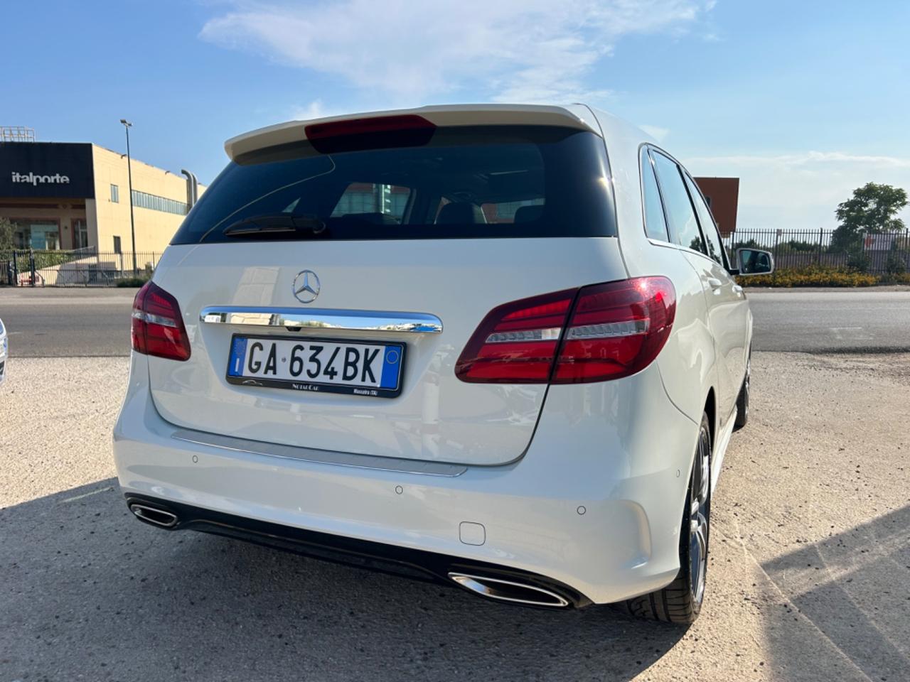 Mercedes-benz B 180 B 180 d Automatic Premium