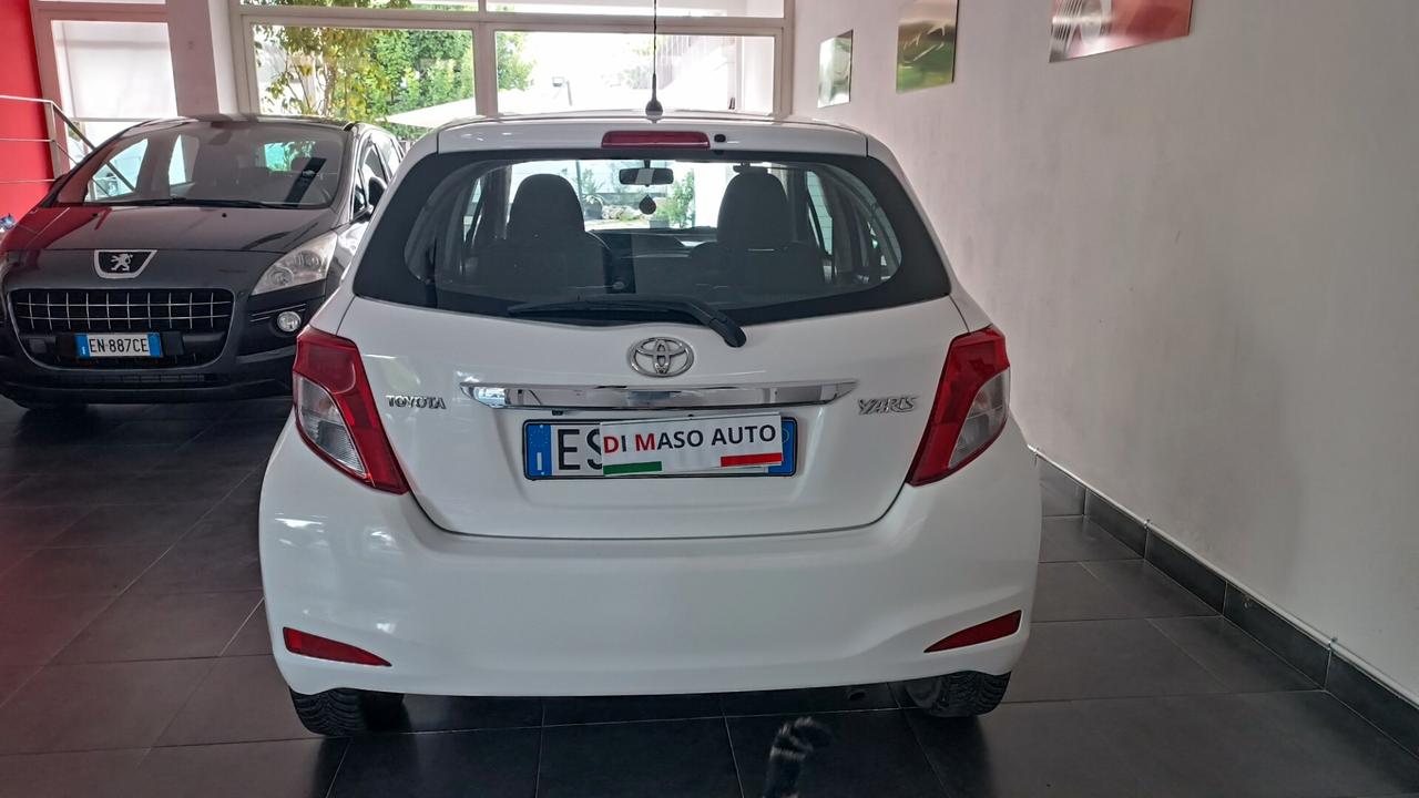 Toyota Yaris 1.0 5 porte
