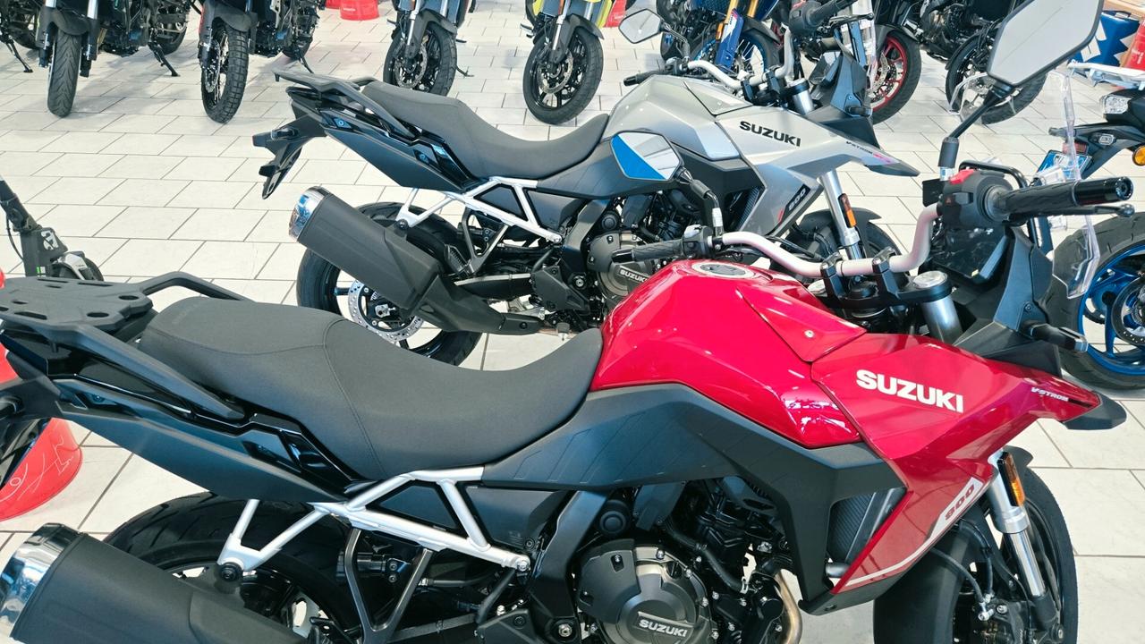 Suzuki V Strom DL 800 DL 800 SE RUOTE IN LEGA 2025