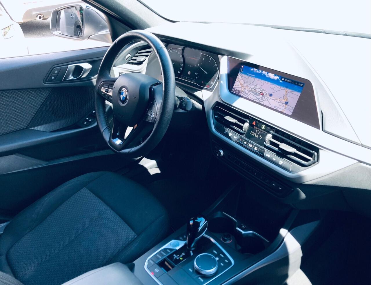 Bmw 116 118d 5p. AUTOMATICA-TELECAM- SPORT argento