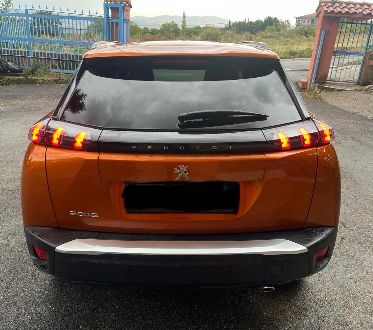 Peugeot 2008 BlueHDi 130 EAT8 Allure-Km101000-