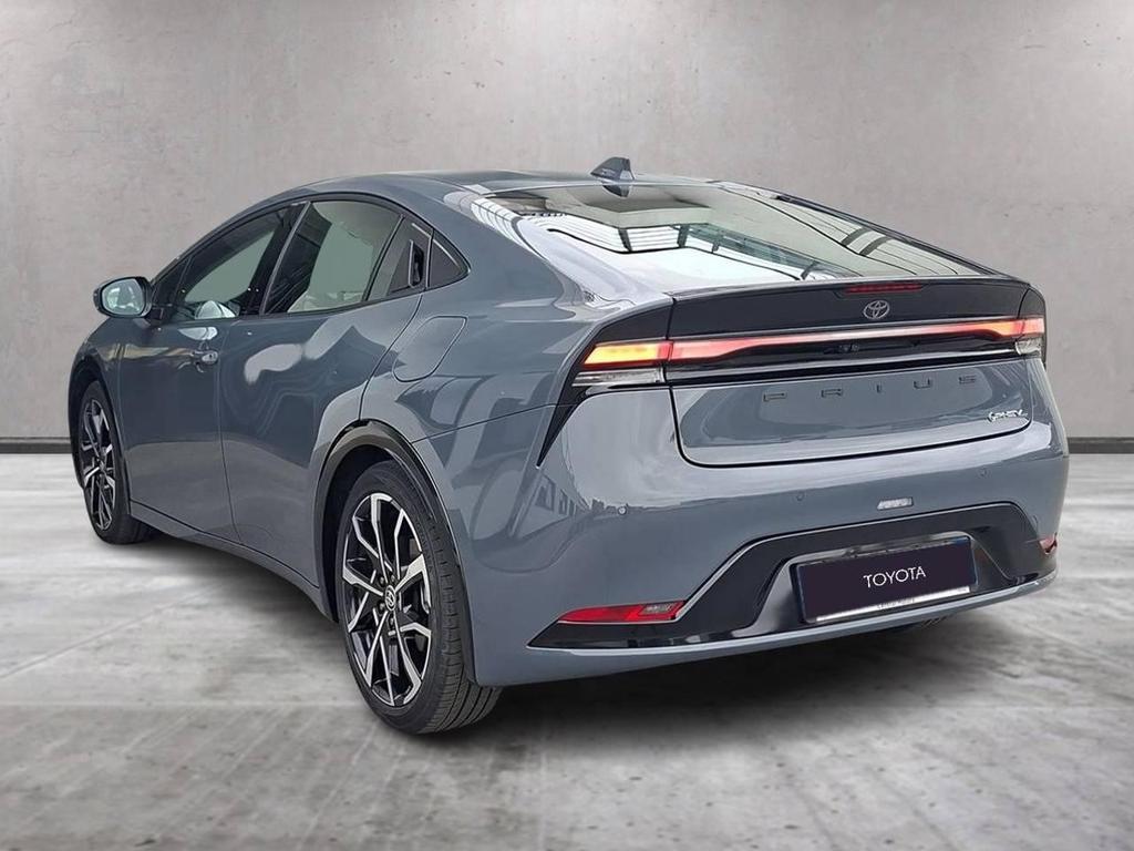 Toyota Prius 2.0 Plug-in Hybrid Lounge E-CVT