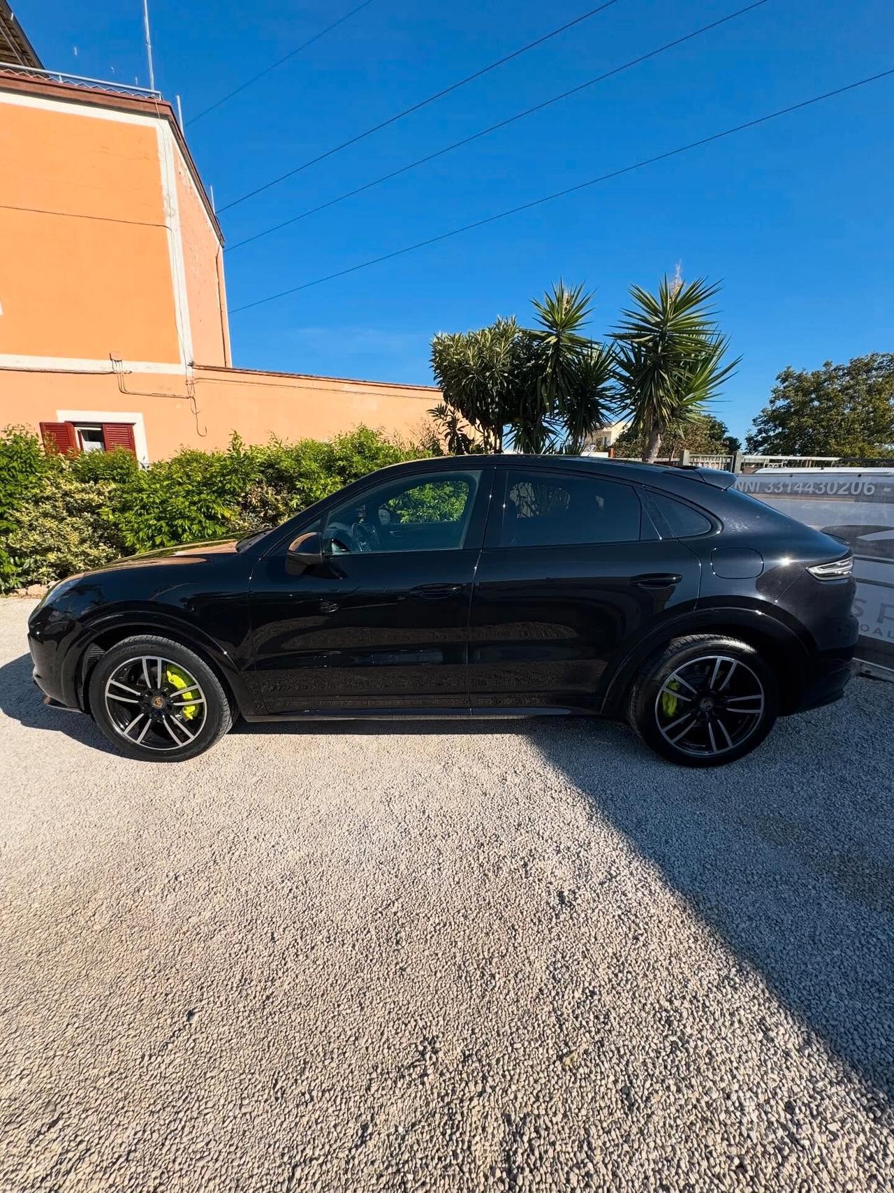 Porsche Cayenne COUPE