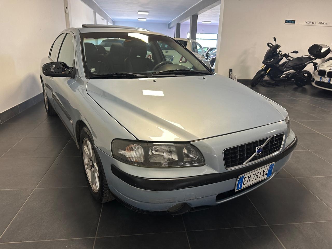 VOLVO S60 2.4 BERLINA 170CV GPL TETTO PELLE