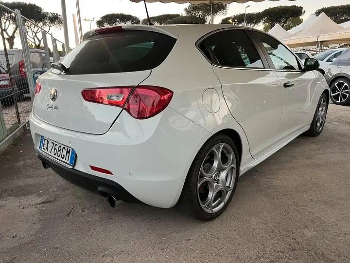 Alfa Romeo Giulietta 1750 Turbo TCT Quadrifoglio Verde