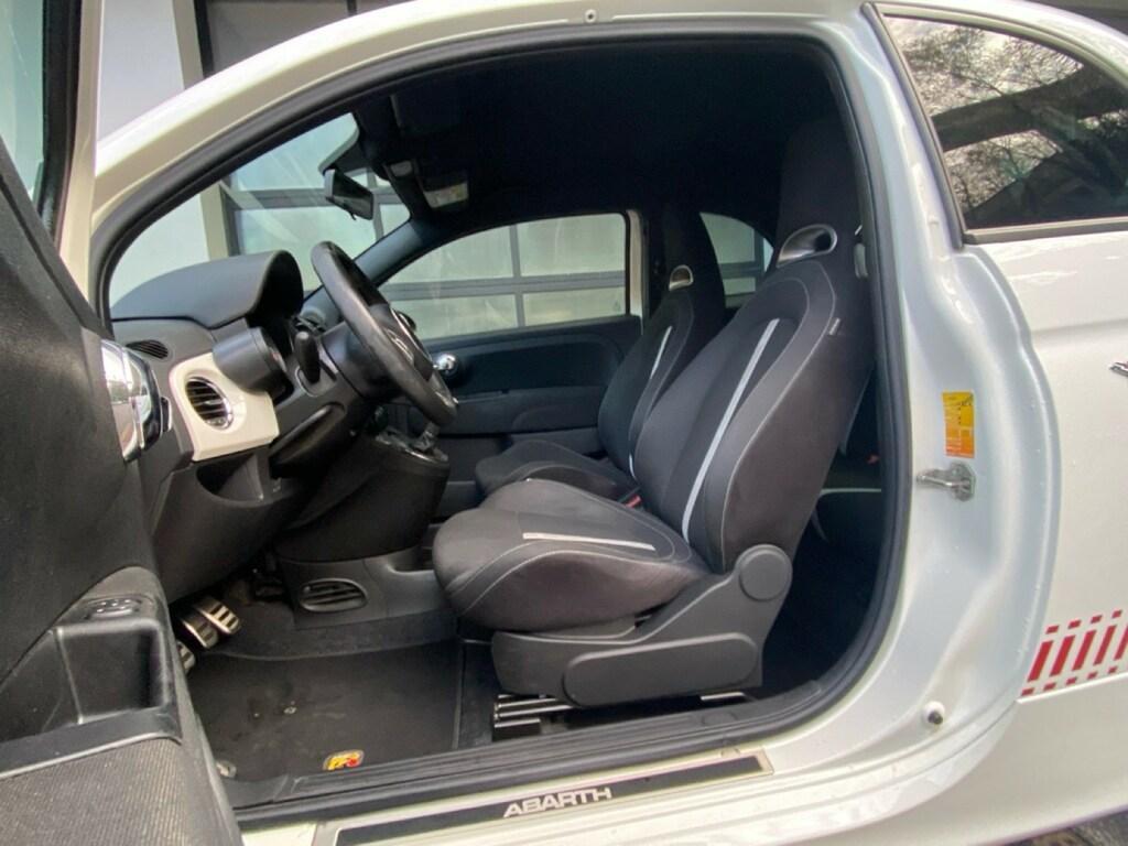 Abarth 595 1.4 Turbo T-Jet Yamaha Factory Racing