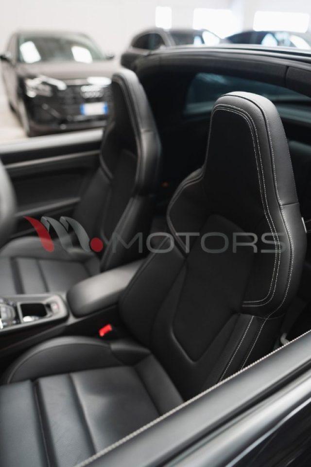PORSCHE 911 Targa 4 GTS 2025 15.000 km Pari al Nuovo Ful