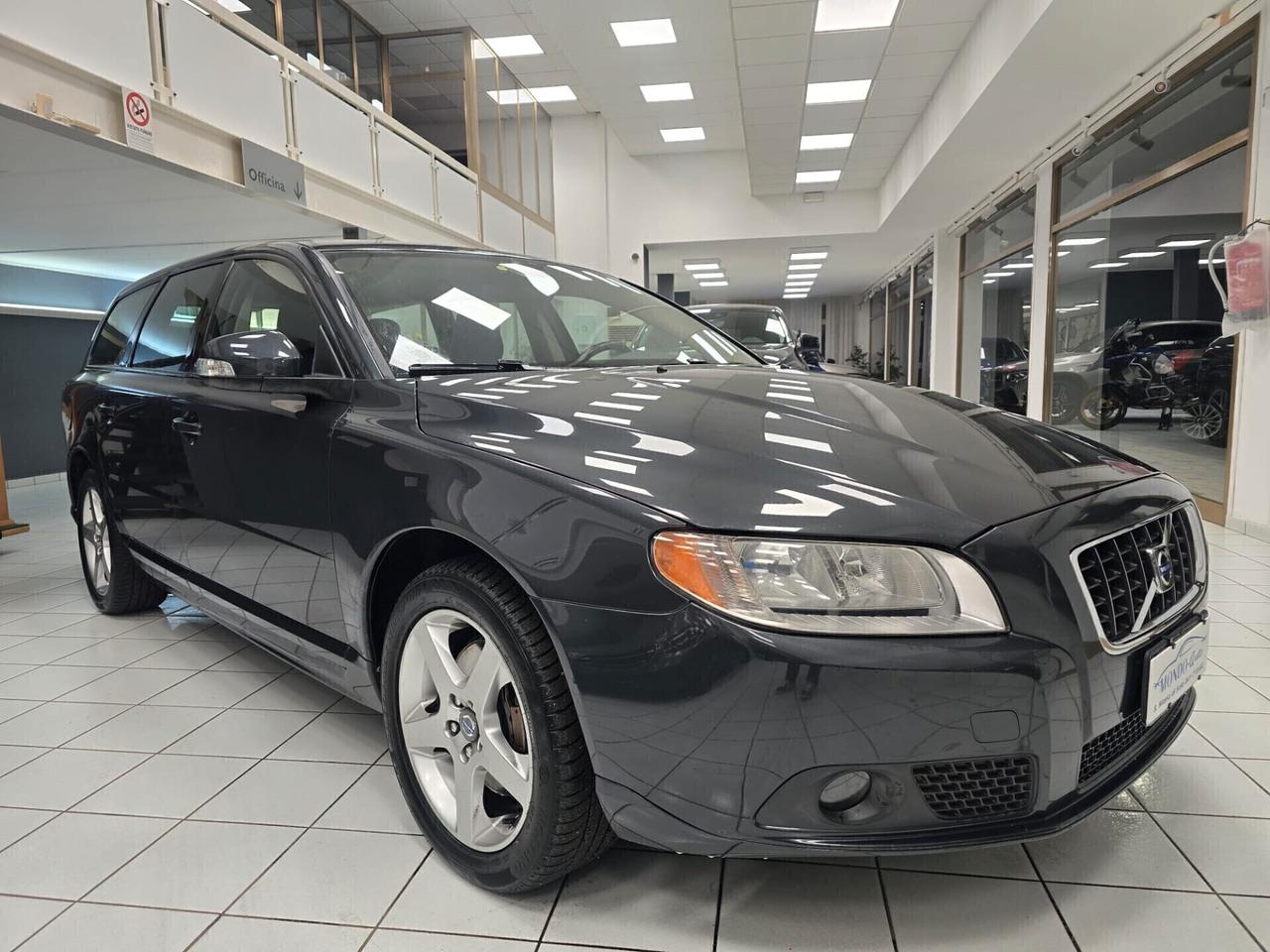 Volvo V70 2.4 d5 185 cv Momentum 2009